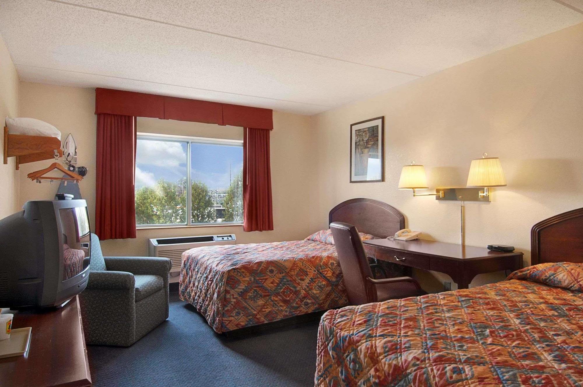 Super 8 By Wyndham Manchester Airport Oda fotoğraf